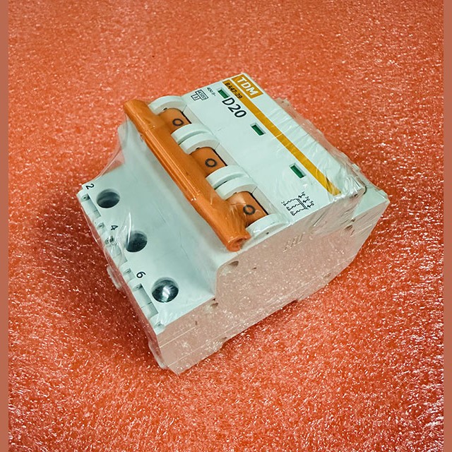 Автоматический выключатель В20 ВА47-29 3Р 20А 4,5кА SQ0206-0174 TDM