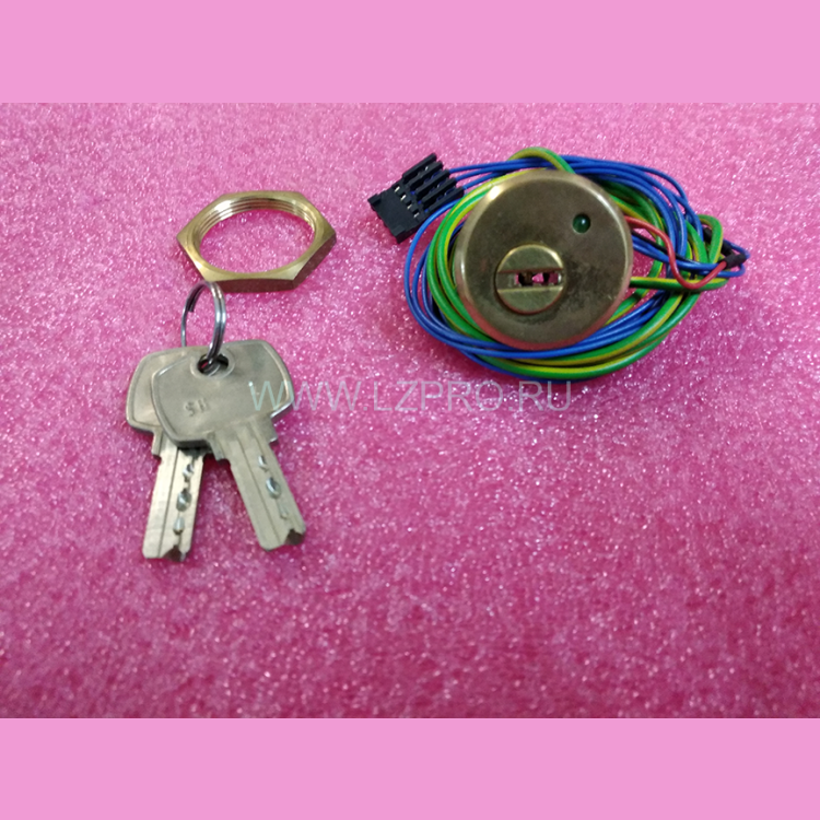 Ключевина SH2, 24 В, латунь, с зеленой подсветкой, автовозврат, разъем AMP Otis FAA431R2