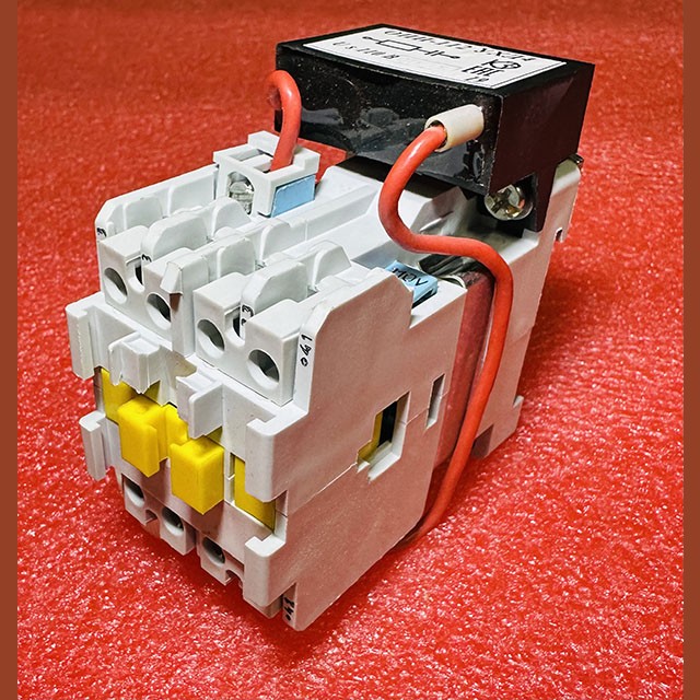 Реле промежуточное электромагнитное с ОПН 3з+1р 110В РЭП 34-31-11 УХЛ4 А КЗЭ