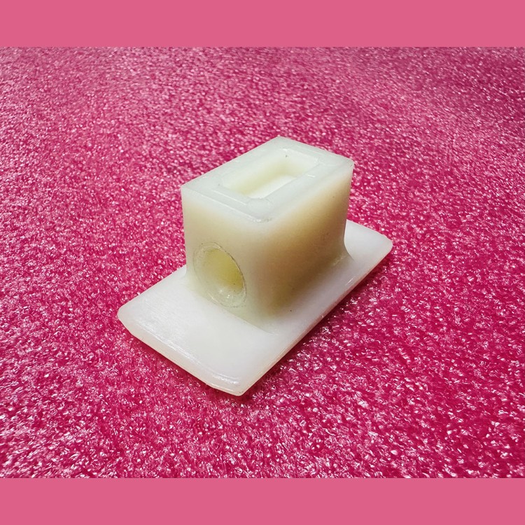 Направляющая пластиковая поручня огибающей батареи балюстрады Otis 506NCE DAA180JM2