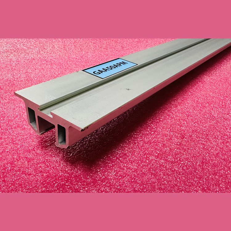 Направляющая поручня балюстрады L=2410мм GAA50APM Otis