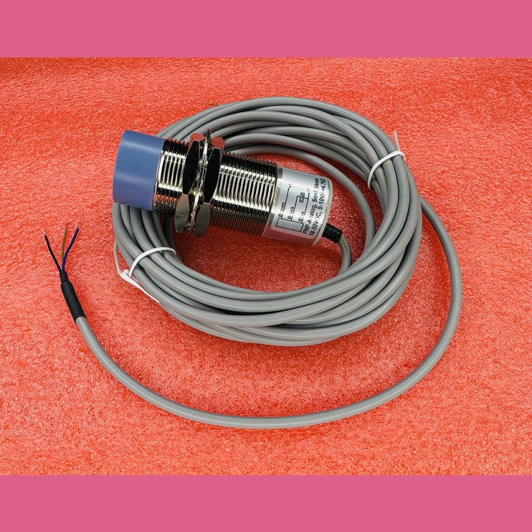 Датчик грузовзвеса магнитный LMS 9B 18-30vdc M30 P5C2B3014GV3A5045 Wachendorff ThyssenKrupp