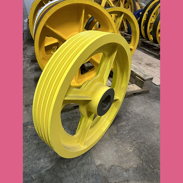 Шкив канатоведущий 0621.12.22.00.001 550х4х12 Montanari