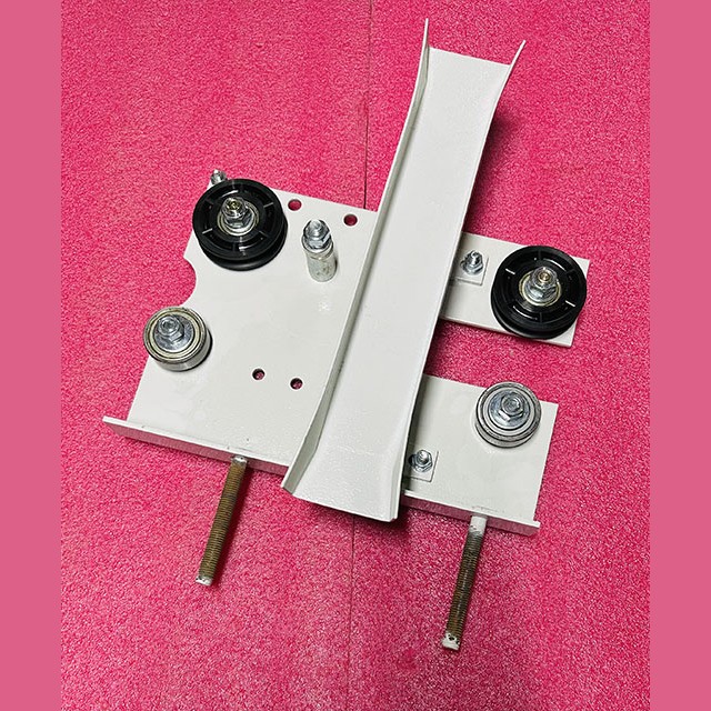 Каретка правая для привода с БУАД без трехплечего рычага 0401.03.10.030 ЩЛЗ