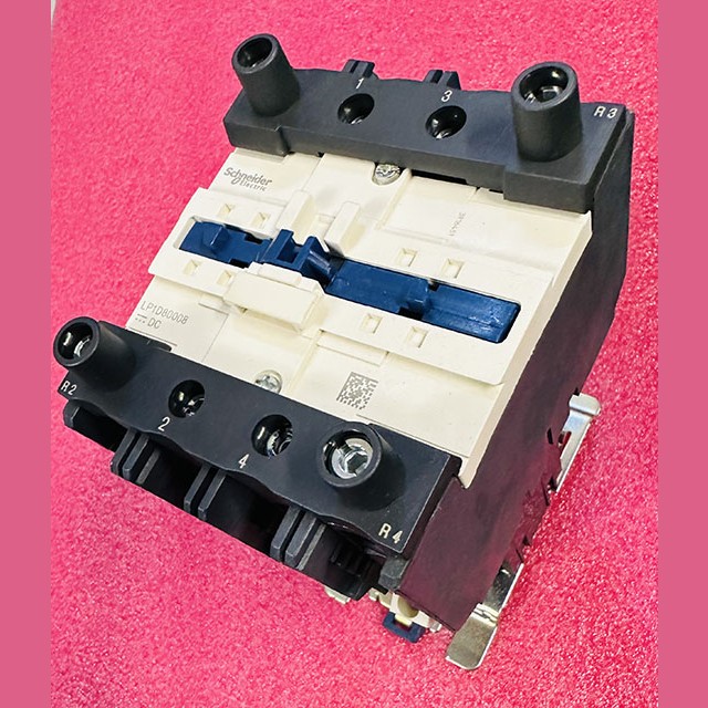 Контактор 37kW 220VDC LP1 D80008MD Schneider Electric