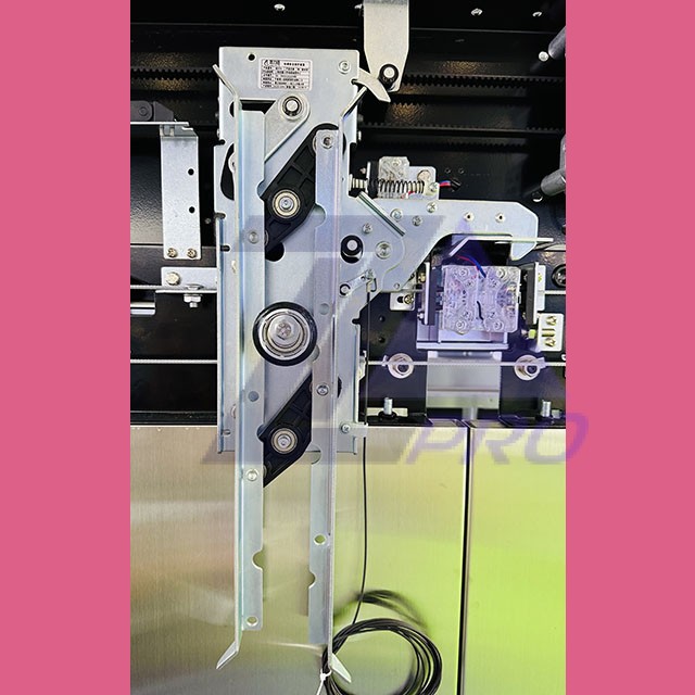 Отводка левая с замком D07A AOLIXUN