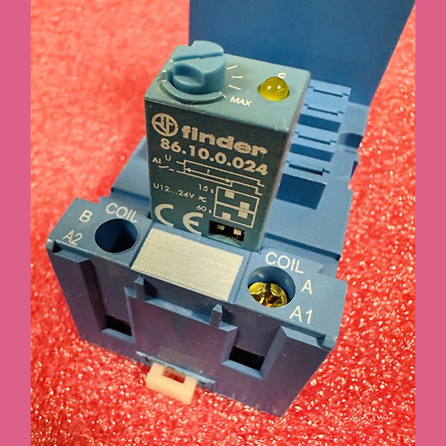 Реле времени (таймер) 86.10.0.024.0000 Finder