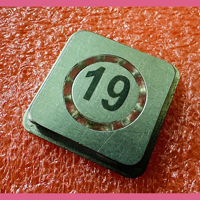 Толкатель квадратный 19 кнопочного модуля ВКЛ13А-7