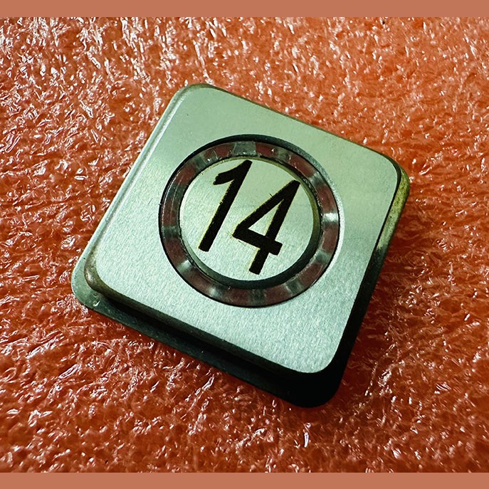 Толкатель квадратный 14 кнопочного модуля ВКЛ13А-7