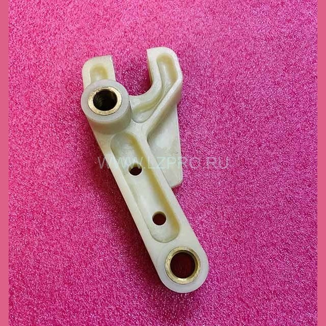 Рычаг отводки двери кабины 0463Б.23.15.240 МЛЗ