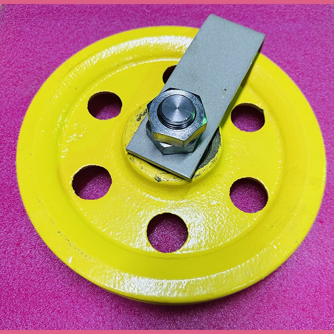 Блок натяжного устройства d=230мм под канат 7,8мм в сборе 0411.01.00.030 МЛЗ